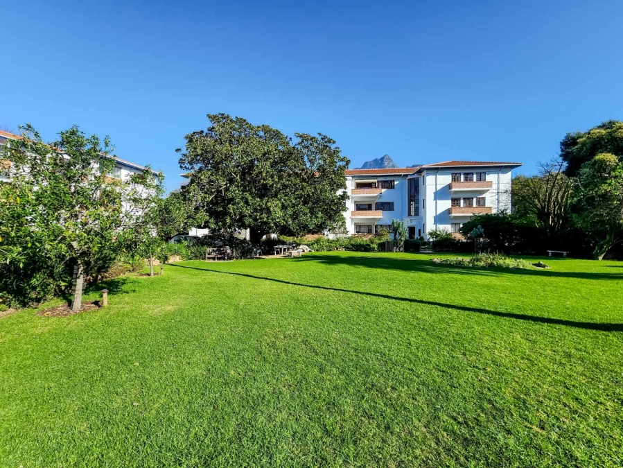 To Let 2 Bedroom Property for Rent in Rondebosch Western Cape